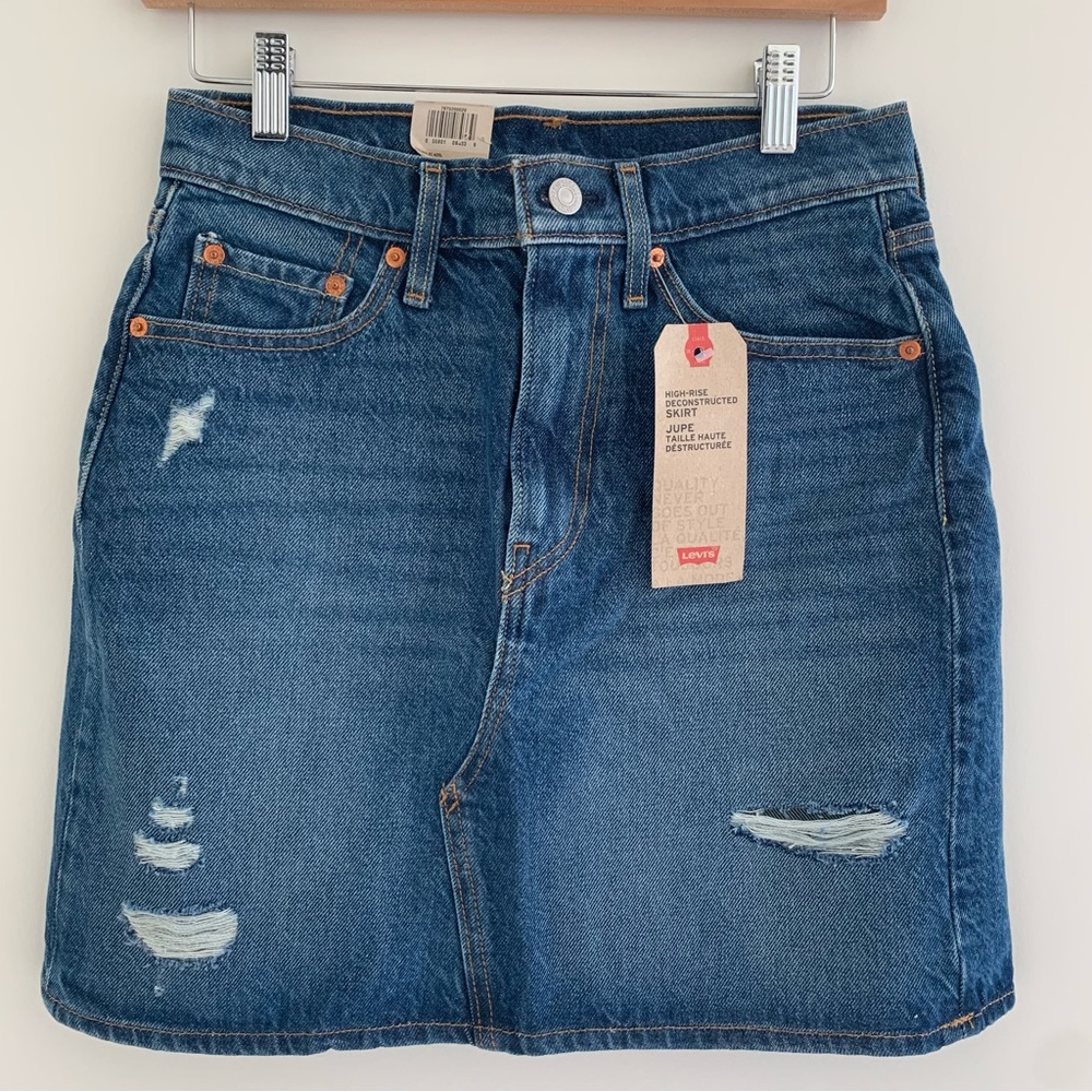 LEVIS hi-rise reconstructed skirt, medium wash